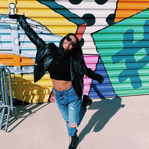 Meet your Posher, Amaya